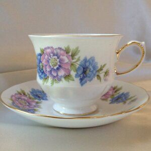 Vintage Queen Anne Bone China Teacup and Saucer